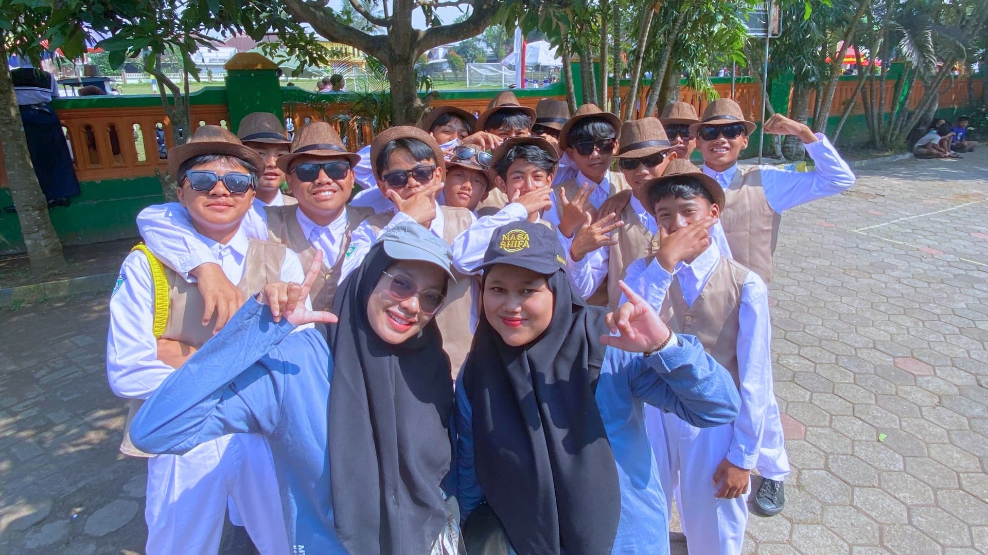 MTs Shirothul Fuqoha’ Meriahkan Lomba Baris-Berbaris Tingkat Kecamatan Gondanglegi