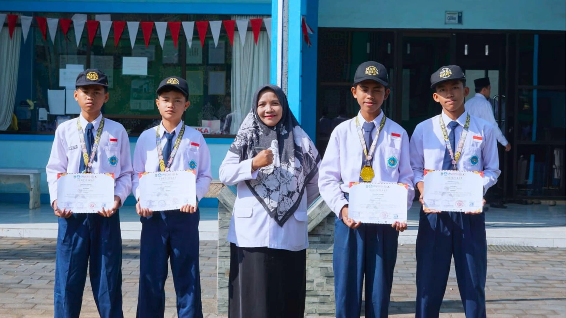 Delegasi MTs Shirothul Fuqoha’ Raih Medali Emas di Ajang Ganesha Cup 2025